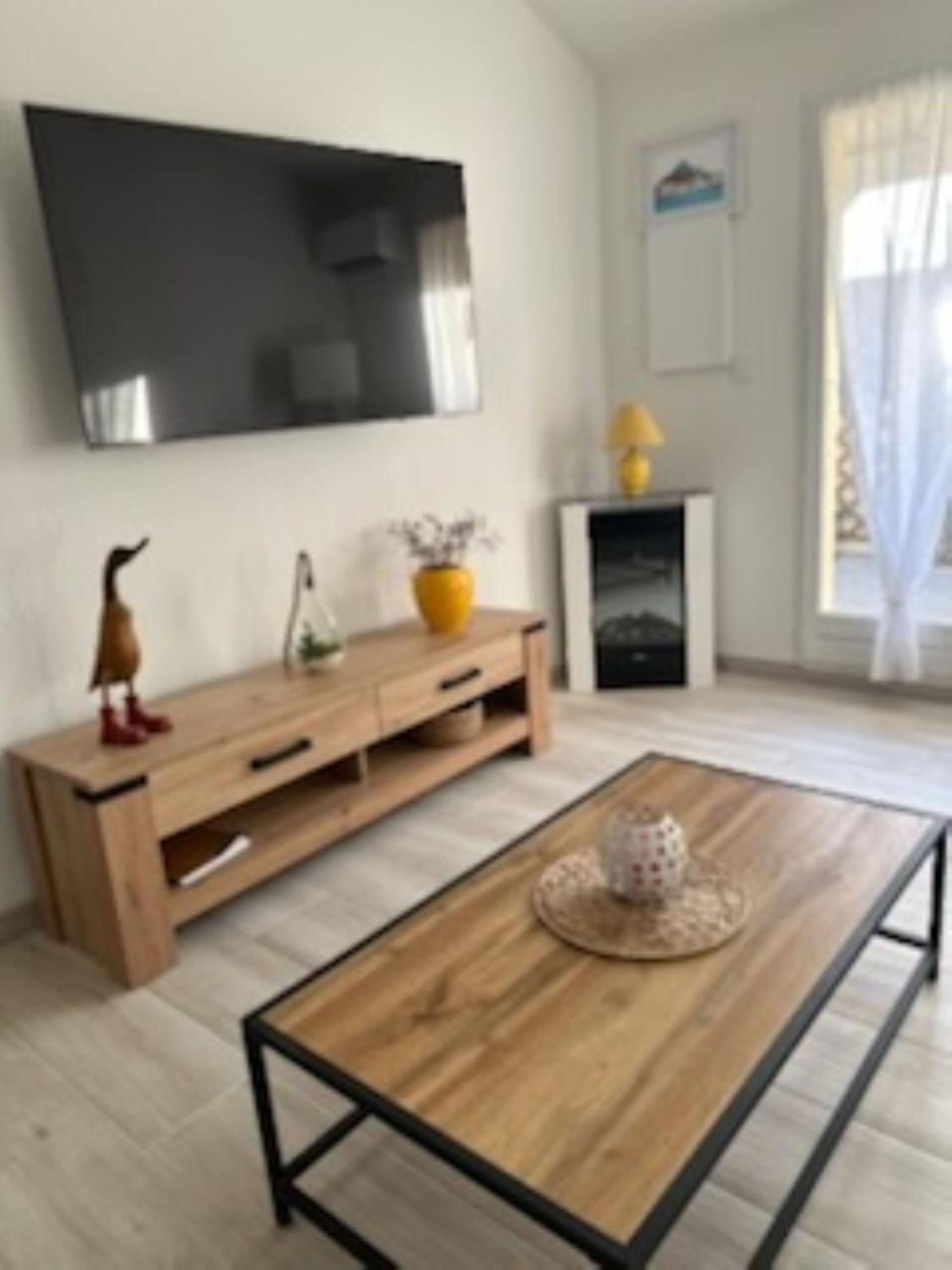 Maison Tout Confort, Bord De Mer Avec Parking Prive جرْويسا المظهر الخارجي الصورة